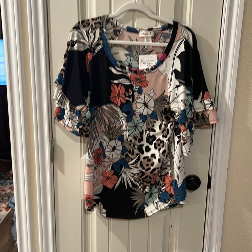 Floral top
